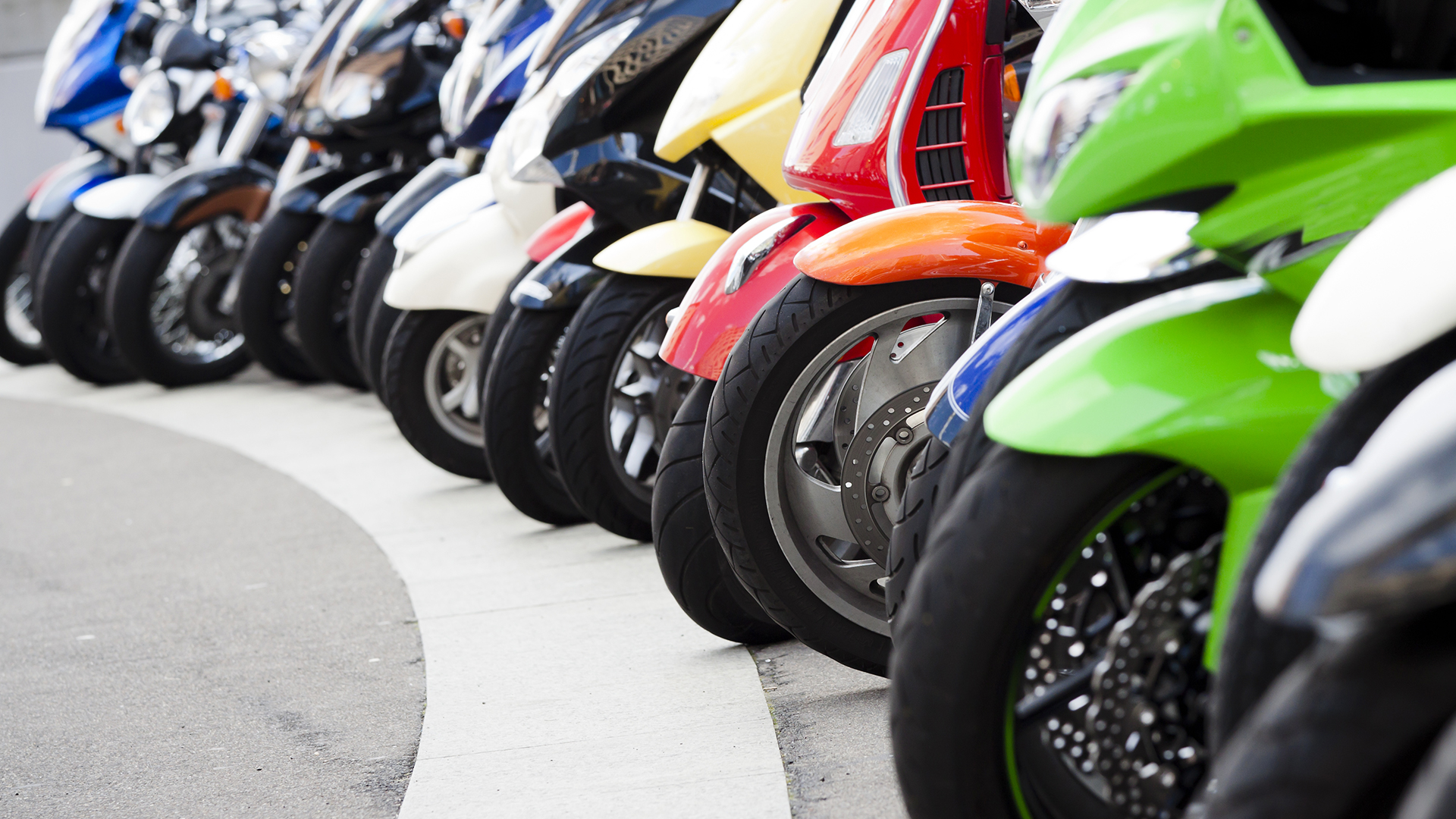 Motos et scooters